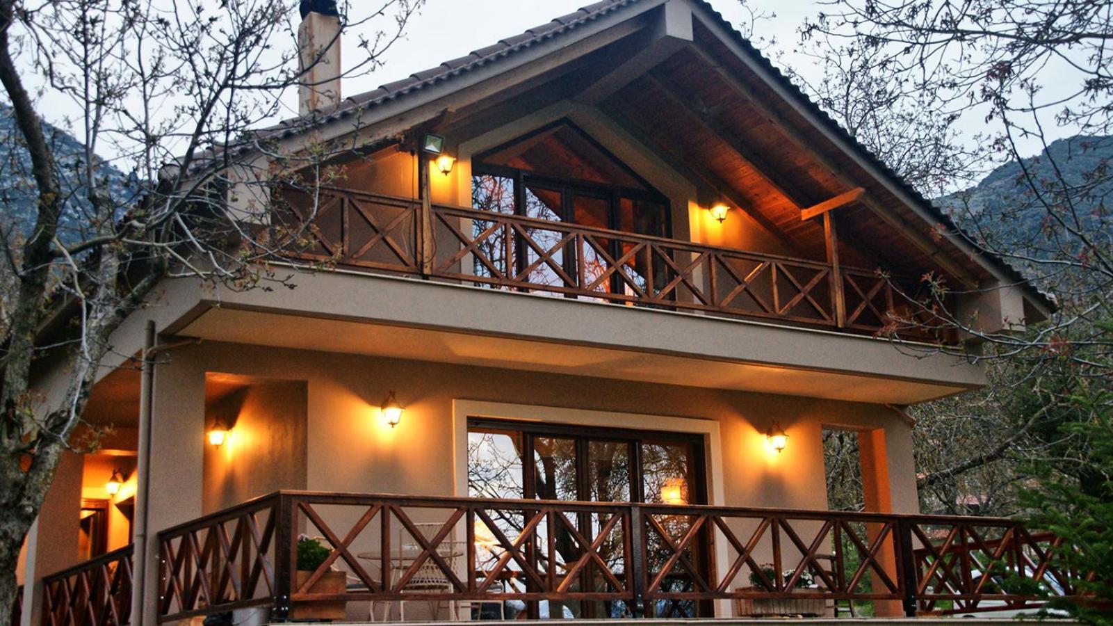 Chalet Coquelicot كالافريتا المظهر الخارجي الصورة